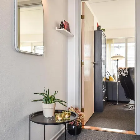 Awesome In W/ 1 Bedrooms *
